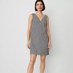 NWT Ann Taylor Houndstooth V-Neck Sleeveless Shift Dress Size 6